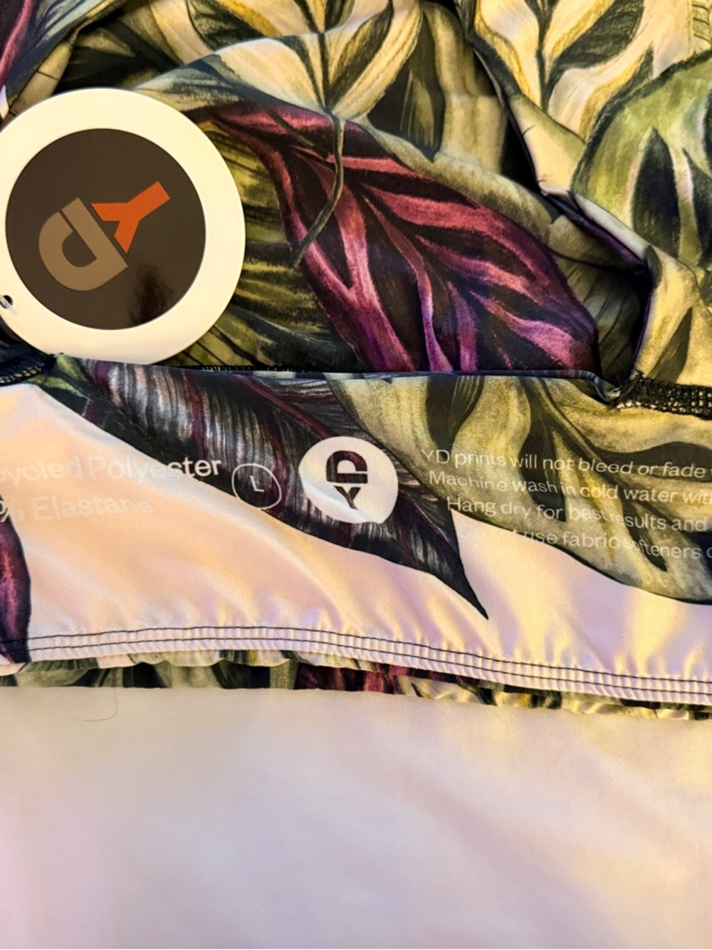 Yoga Democracy Tropical Leaf It To Me Free Range sports bra -L - Picture 4 of 7